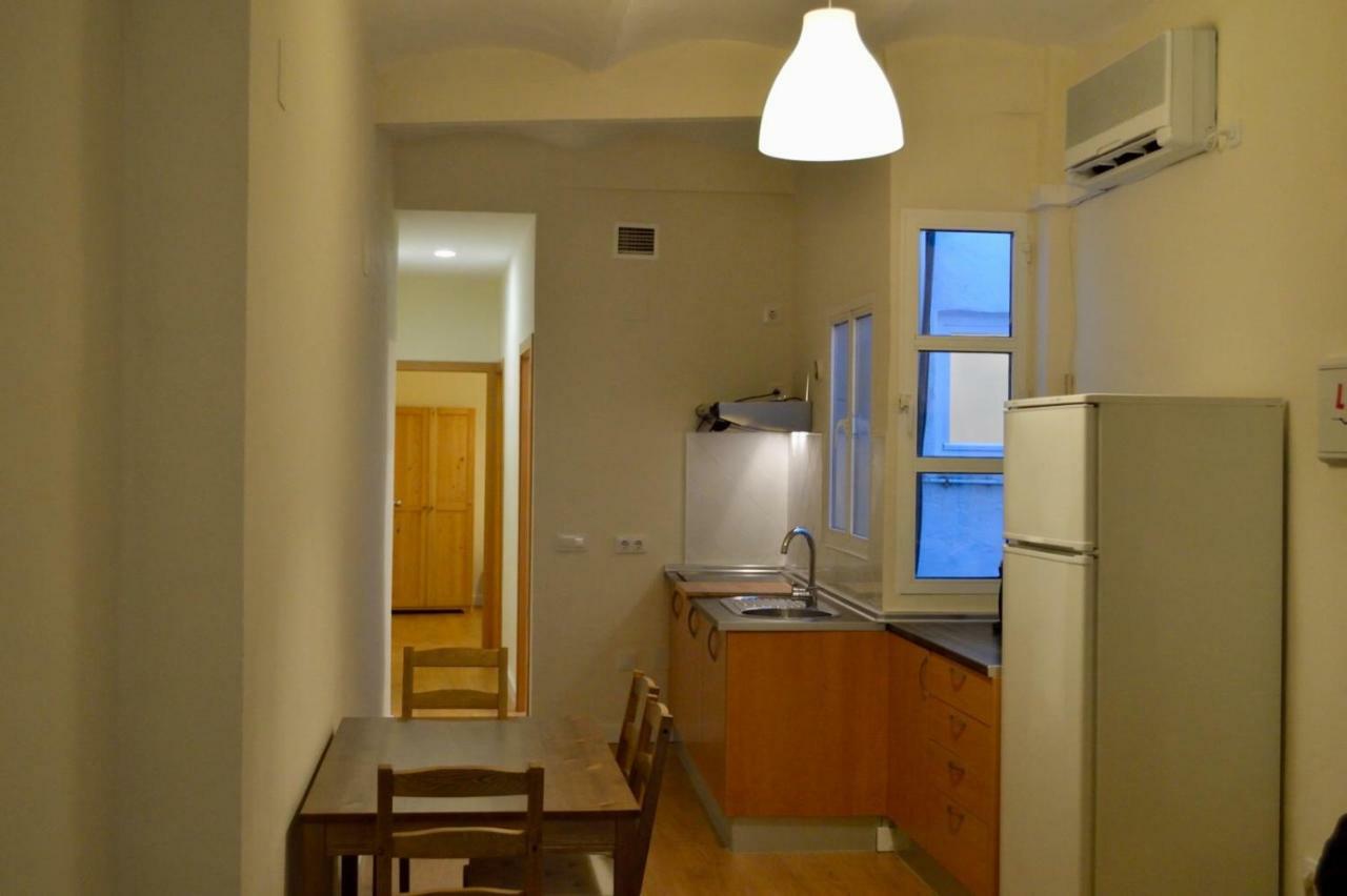 Peris Mencheta Apartment Sevilla Bagian luar foto