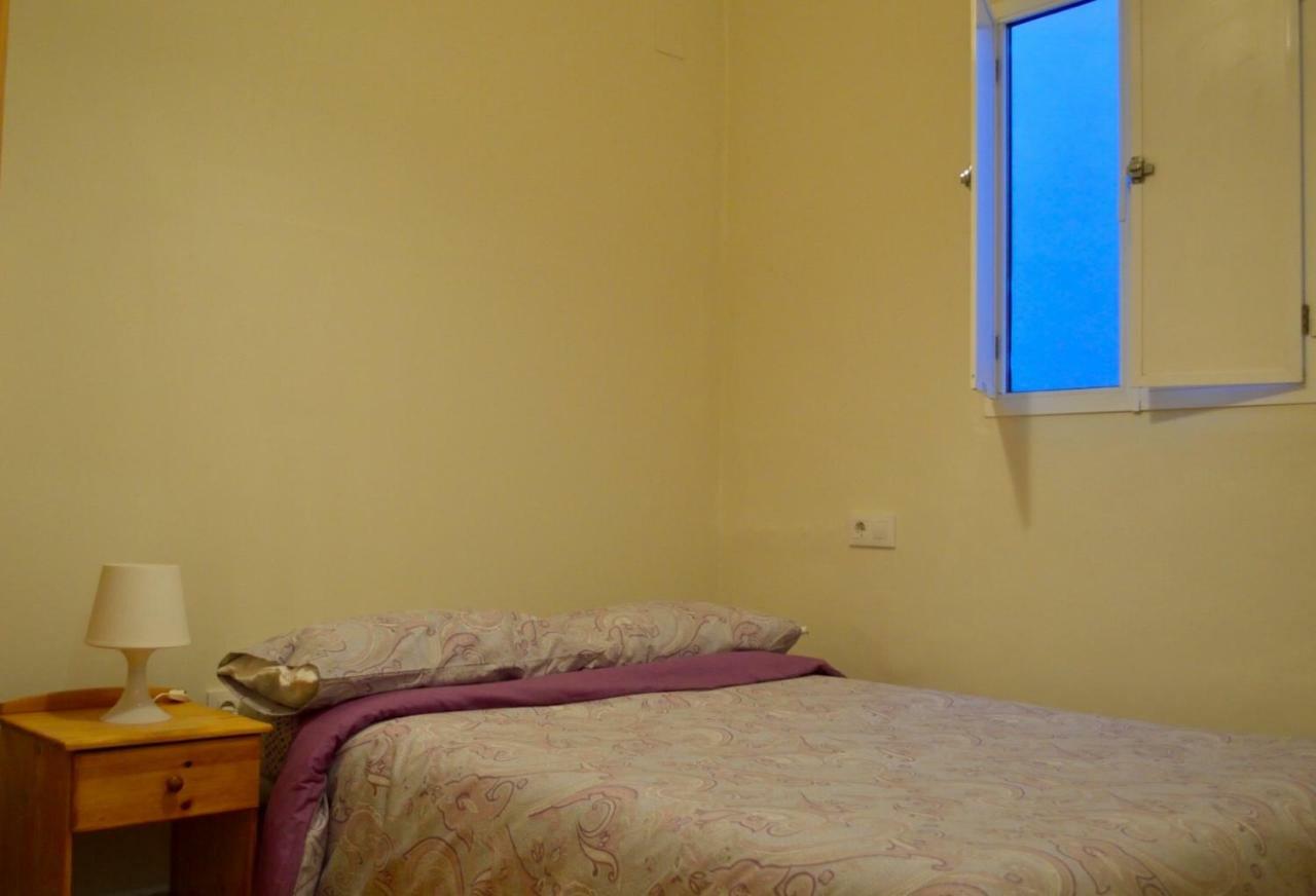 Peris Mencheta Apartment Sevilla Bagian luar foto