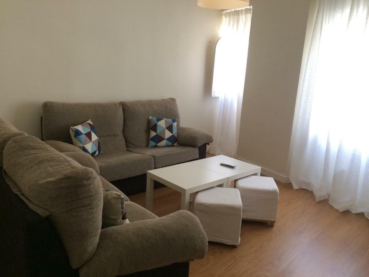 Peris Mencheta Apartment Sevilla Bagian luar foto