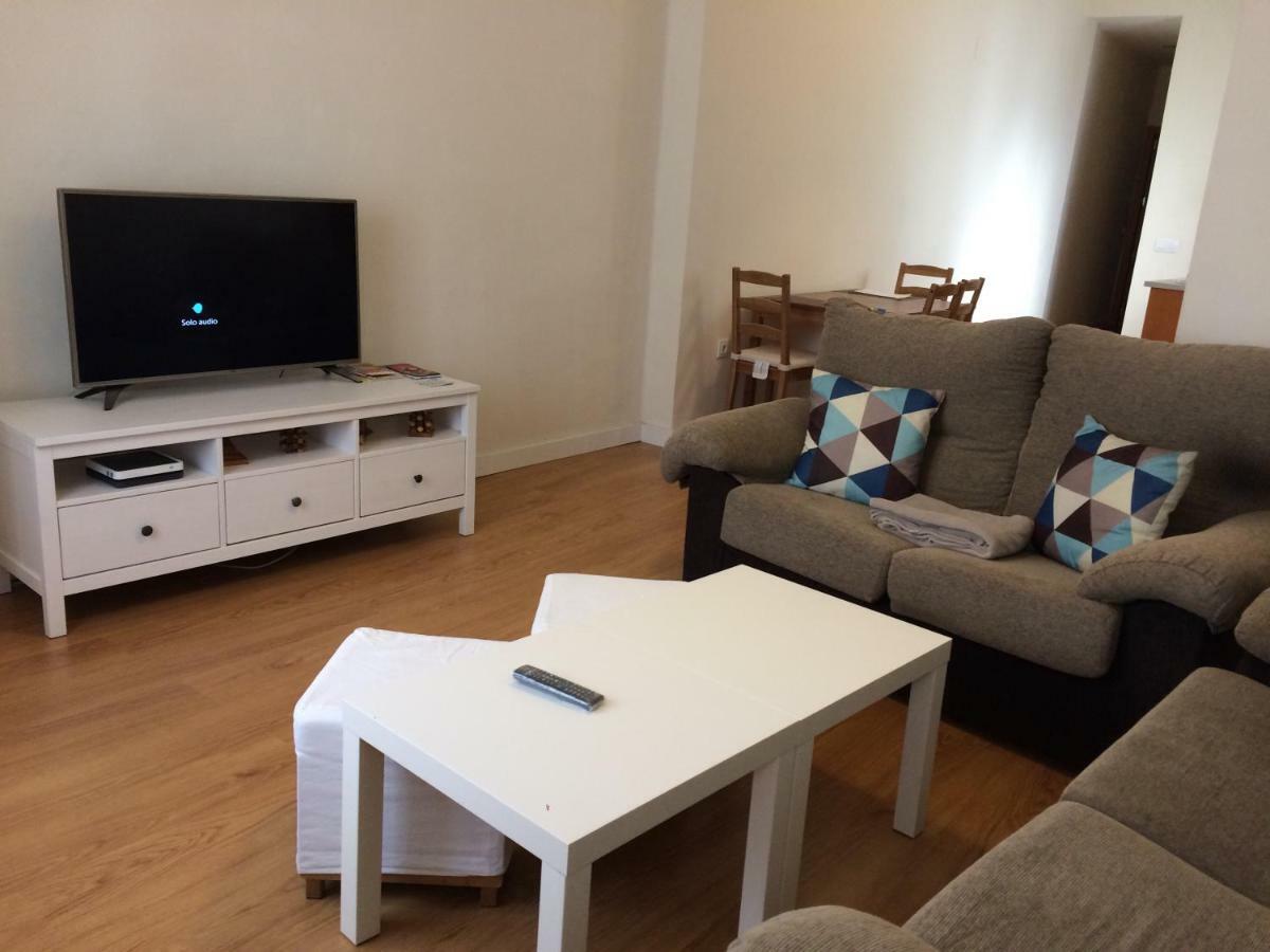Peris Mencheta Apartment Sevilla Bagian luar foto