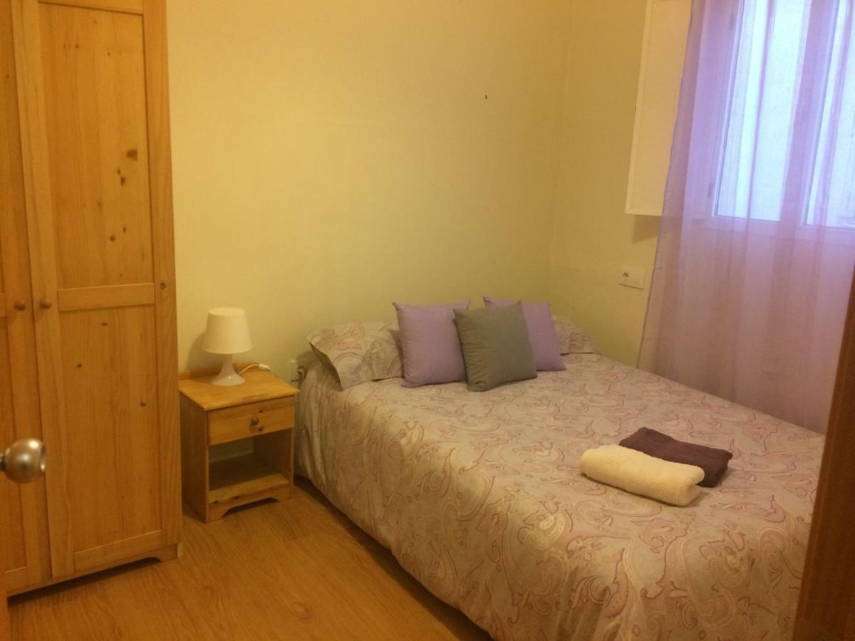 Peris Mencheta Apartment Sevilla Bagian luar foto